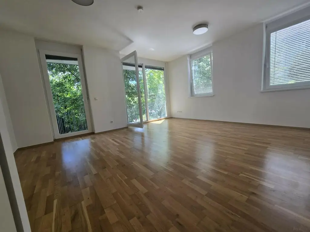 Entzückende Dreizimmerwohnung mit Balkon!
