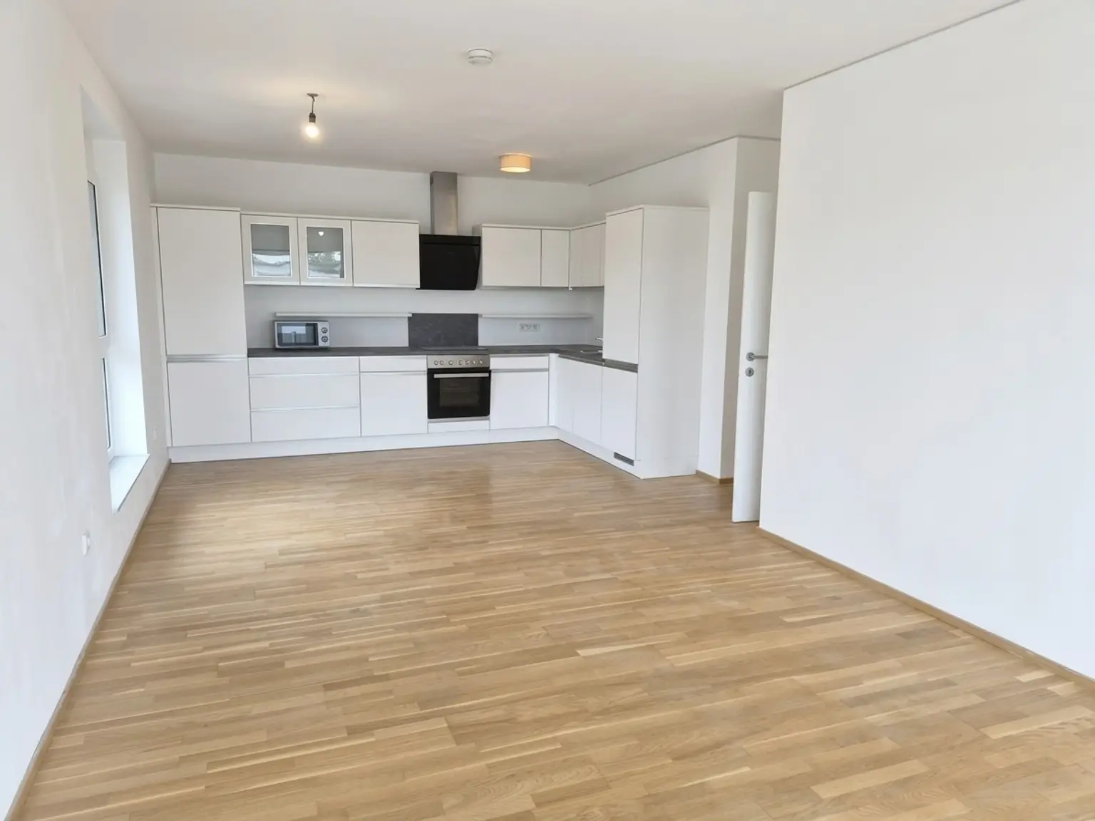 Neubau: Ca. 73 m² Wohnung mit ca. 43 m² Eigengarten