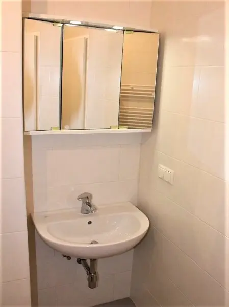 UHLANDGASSE, U1-Nähe, 64 m2 Neubau mit 3 m2 Balkon, 2 Zimmer, 2er-WG-geeignet, Wohnküche, Duschbad, 3. Liftstock