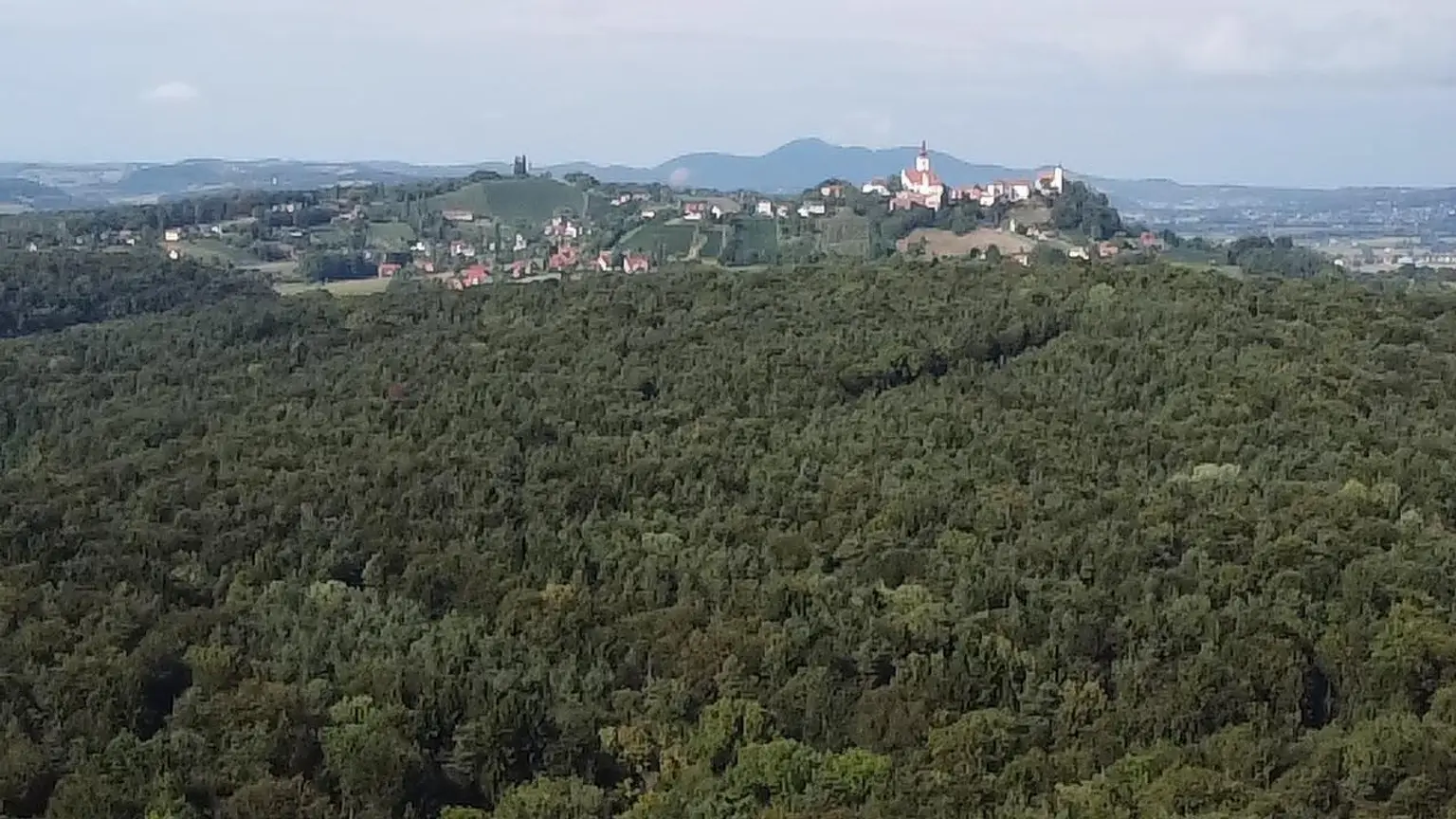 Haus in idyllischer, ruhiger Lage mit großem Nebengebäude und Ausbaumöglichkeiten!
