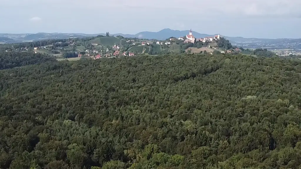 Haus in idyllischer, ruhiger Lage mit großem Nebengebäude und Ausbaumöglichkeiten!