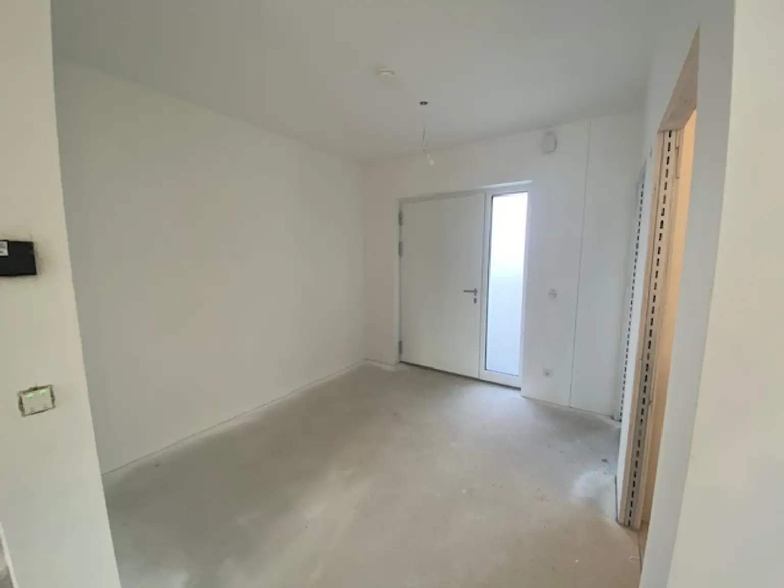 Moderne Doppelhaushälfte in Parndorf: Erstbezug mit Garten und Terrasse!