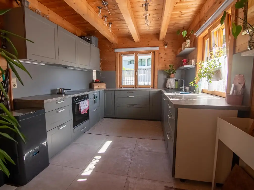 Schönes Holzhaus in absolut ruhiger Waldrandlage