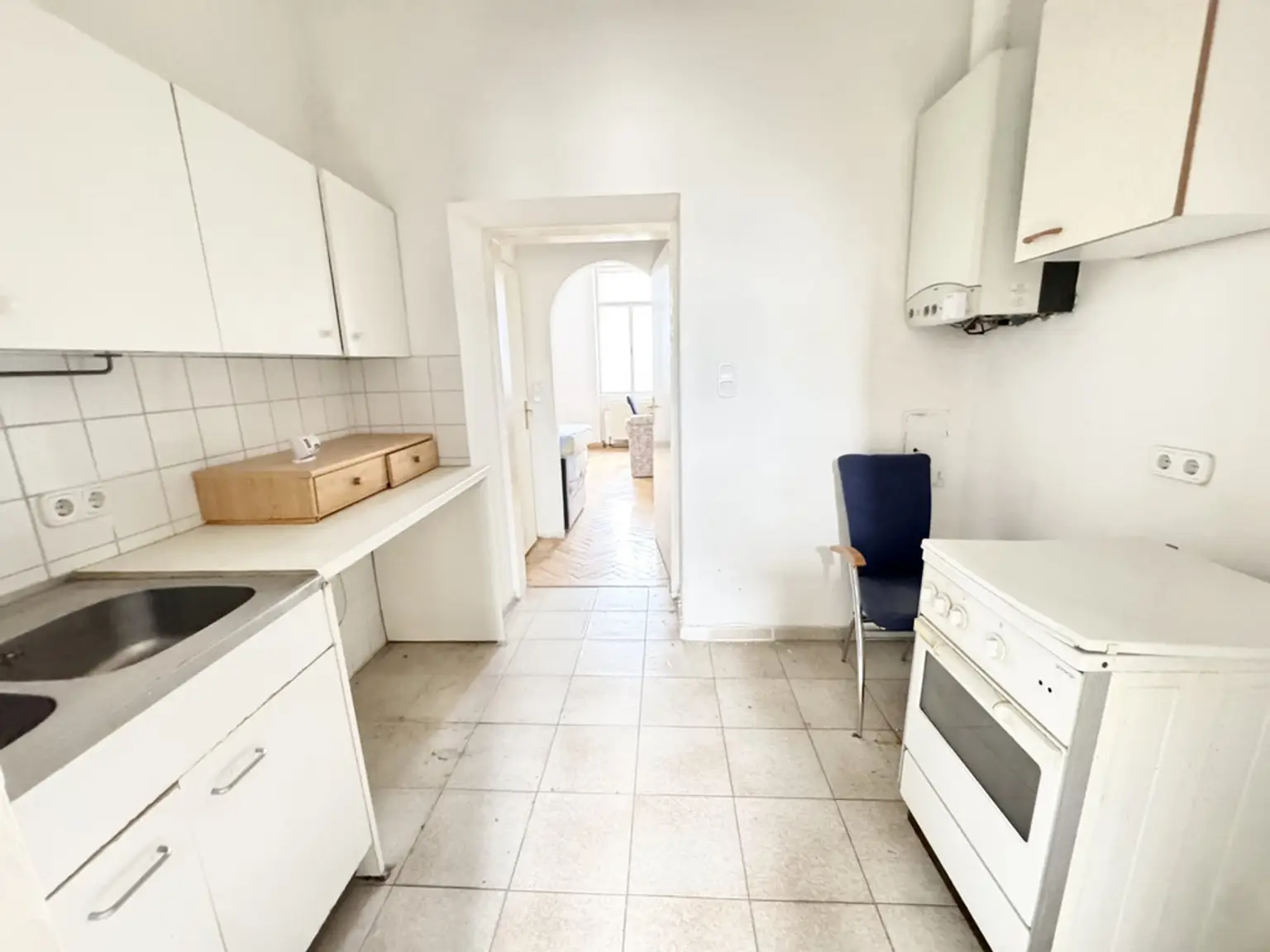 TOPLAGE | HELLE SINGLEWOHNUNG | U-BAHN-NÄHE