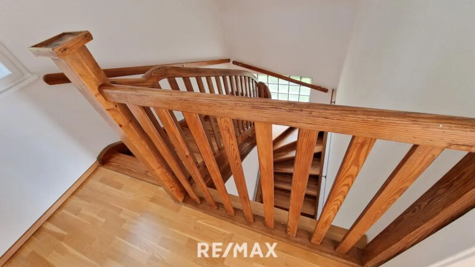 Treppe ins Dachgeschoss