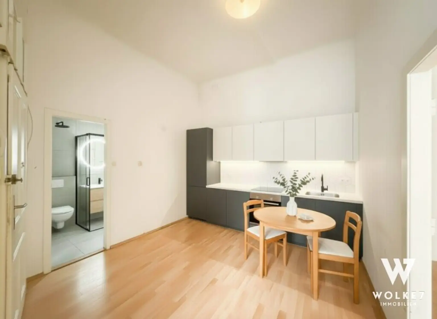 NOTVERKAUF! 2-ZIMMER-ALTBAUWOHNUNG IN TOPLAGE