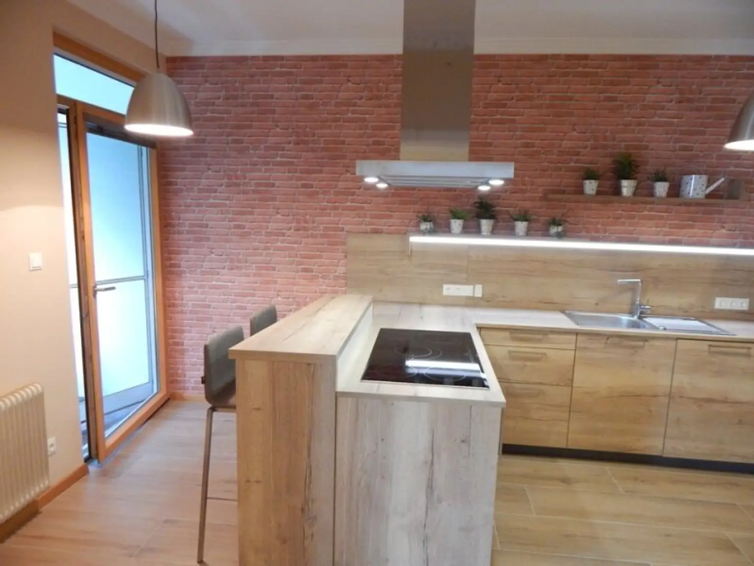Helle und ruhige - Top ausgestattete Wohnung mit 2 Loggien