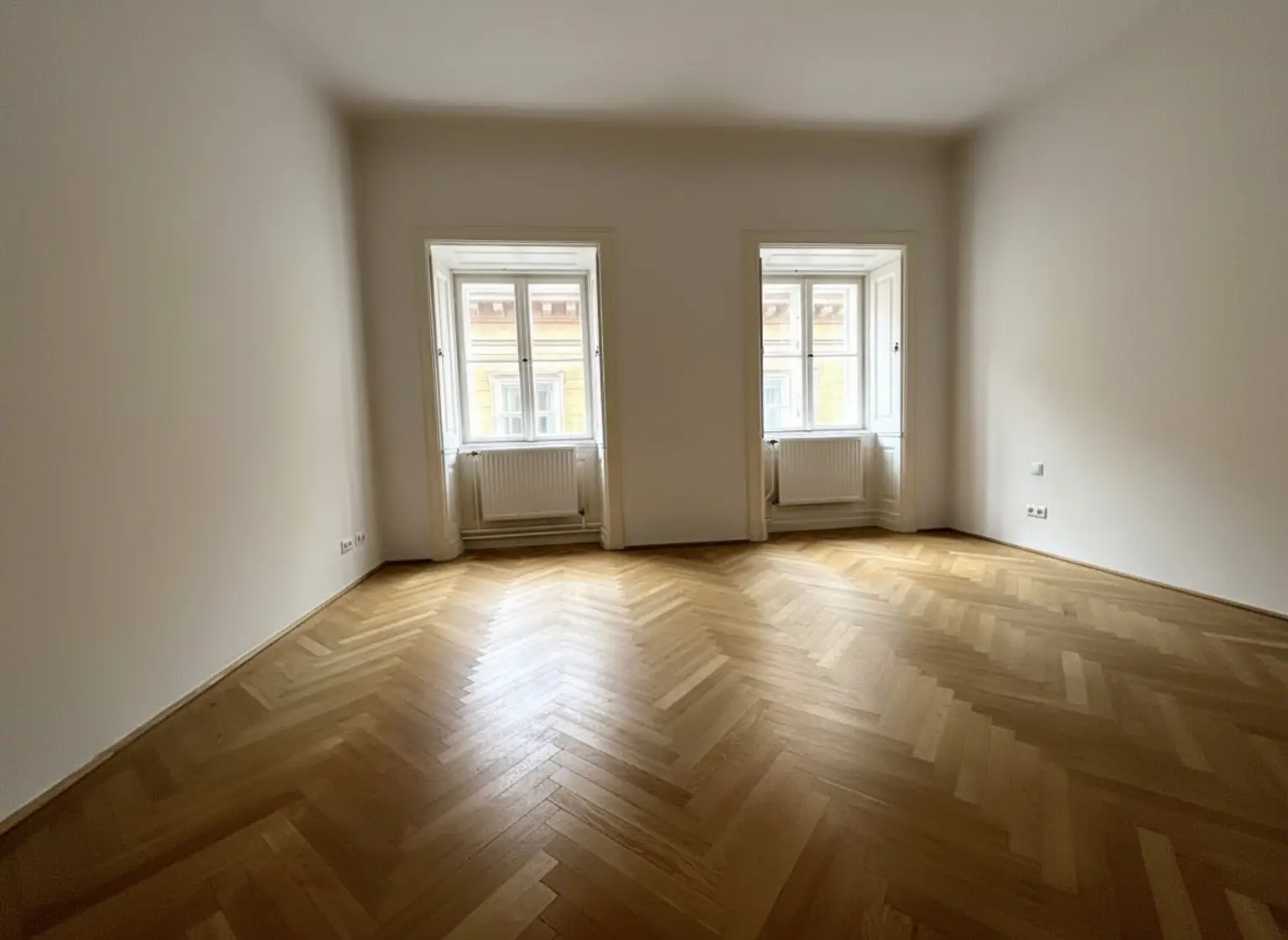 Charmante Altbauwohnung im Herzen Wiens / Charming apartment in an old-style building in the heart of Vienna