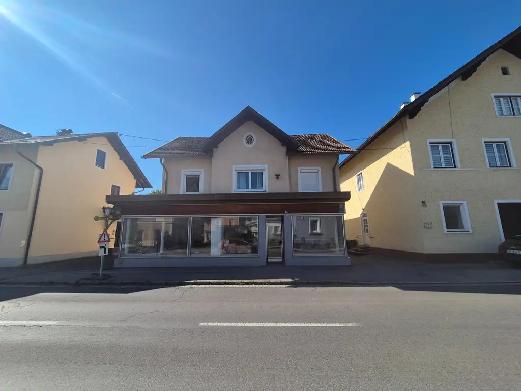 Wohn- und Geschäftshaus