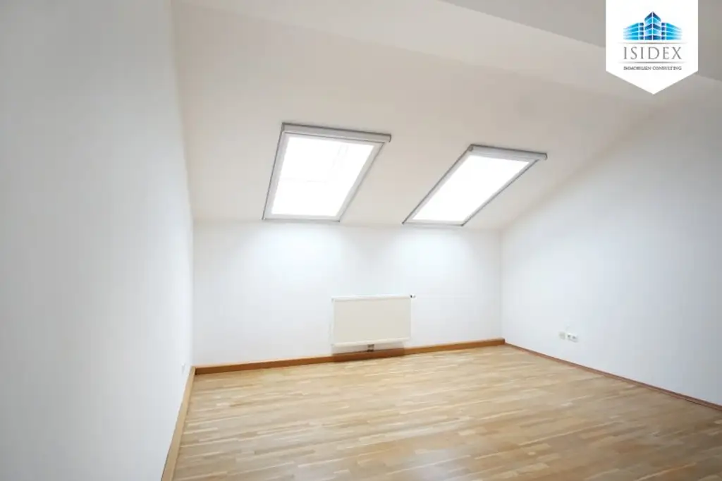 **NEU** Top ausgestattete 3-Zimmer DG-Maisonetten-Wohnung mit großzügiger TERRASSE und SAUNA! Perfekte Lage!!