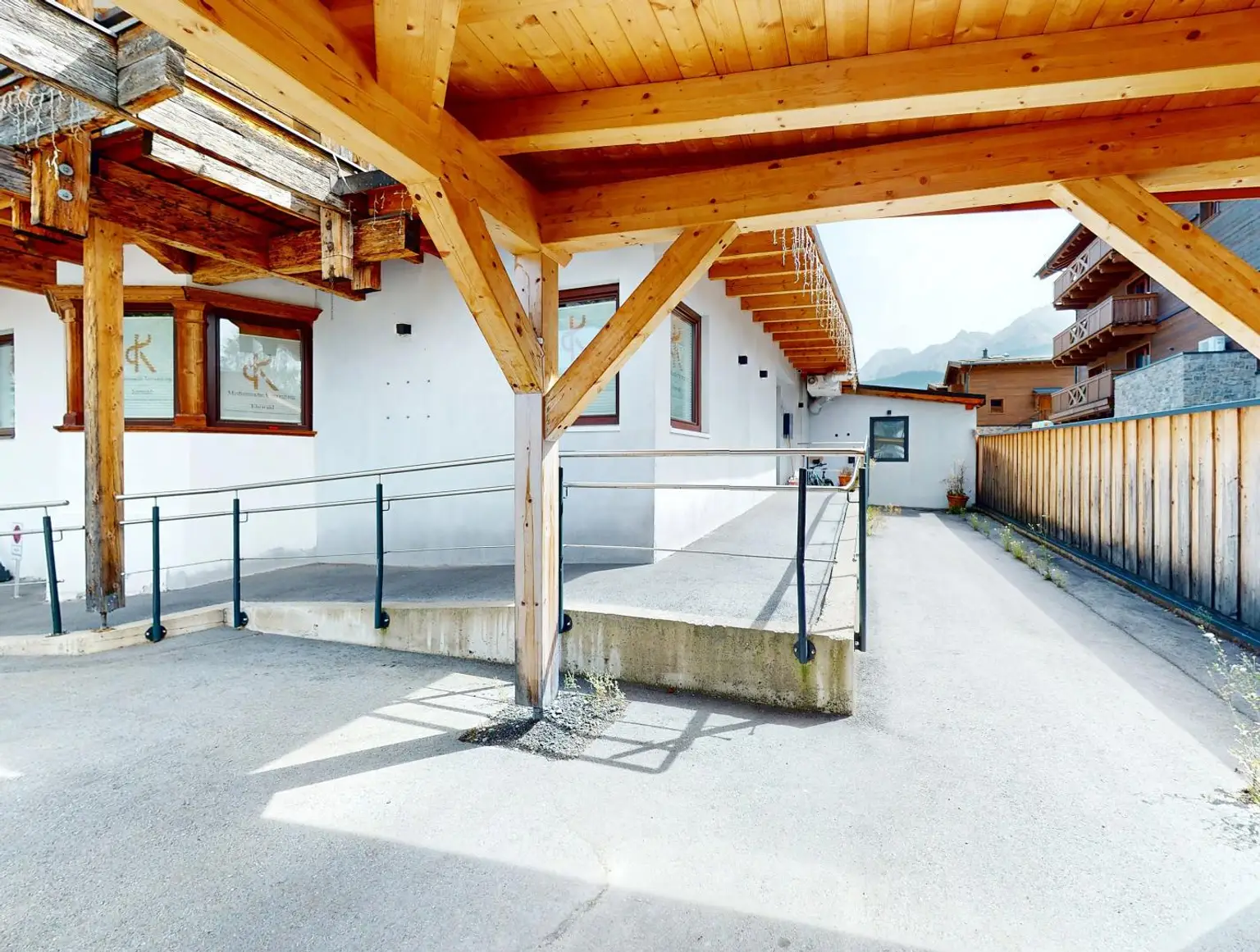 Ehrwald - Haus - Zugang-Carport