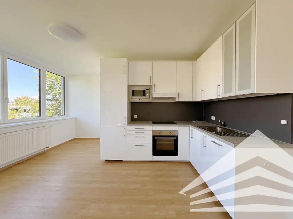 ***Traumhafte 2 Zi.-Wohnung mit Balkon, Eigengarten & TG-Platz am Fuße des Pöstlingbergs***