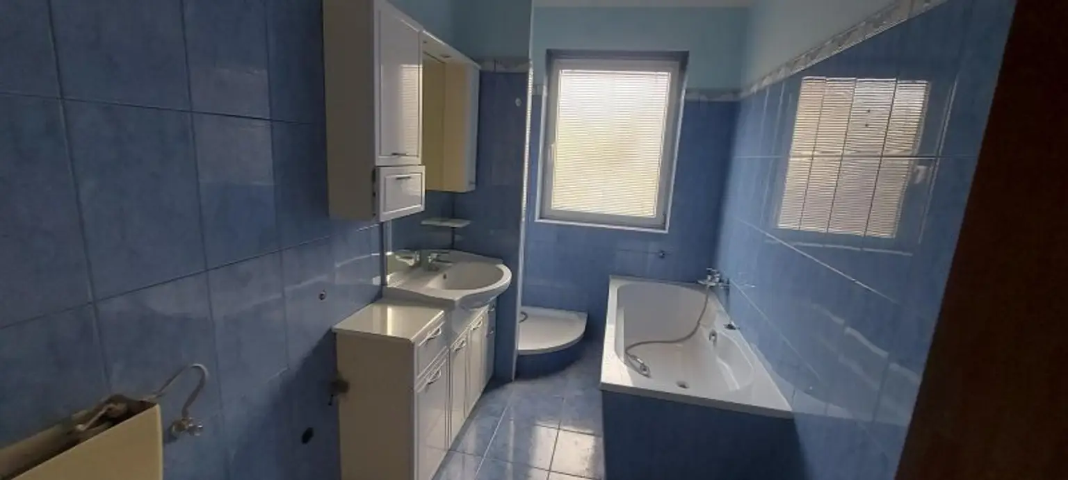 Flexible Gewerbeeinheit in zentraler Lage