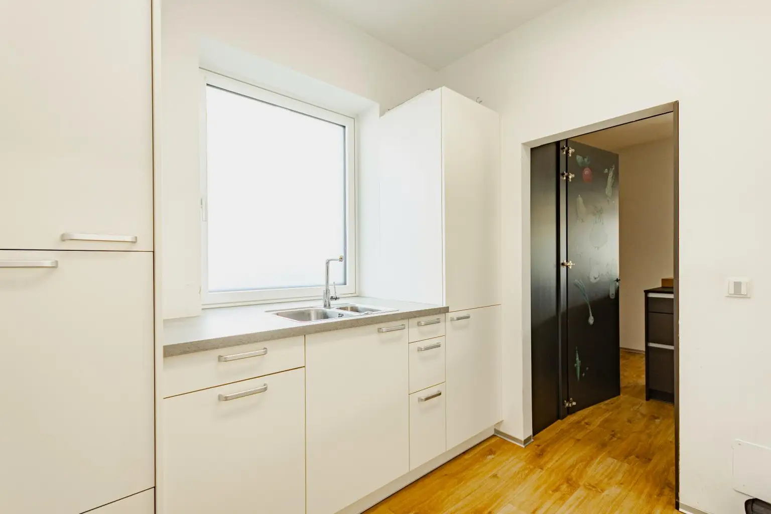 Alles auf einer Ebene – stilvoller Bungalow für höchste Wohnansprüche