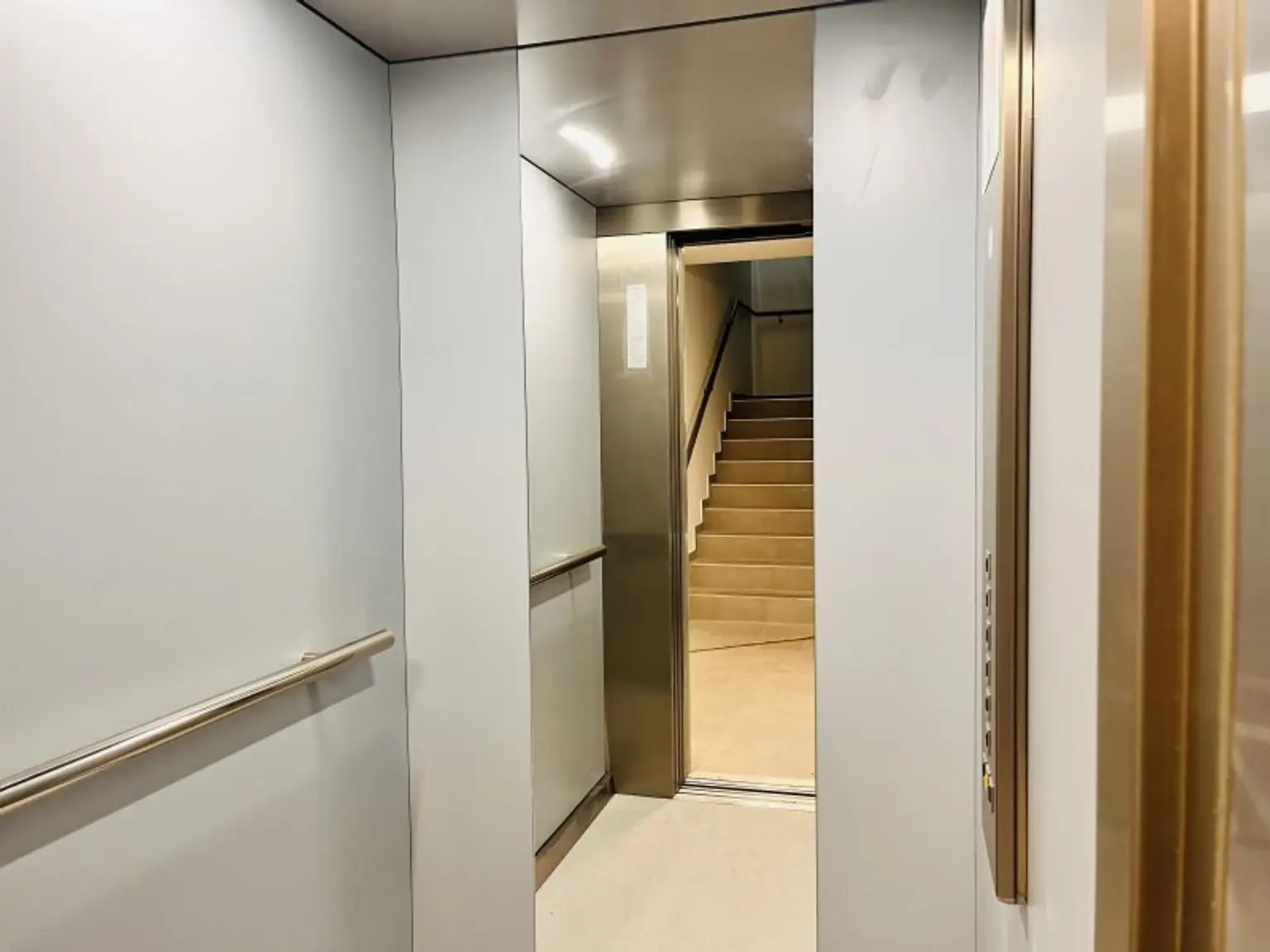 ERSTBEZUG: Traumhafte 3-Zimmer-Wohnung mit 2 Balkonen (ideal auch für Anleger)