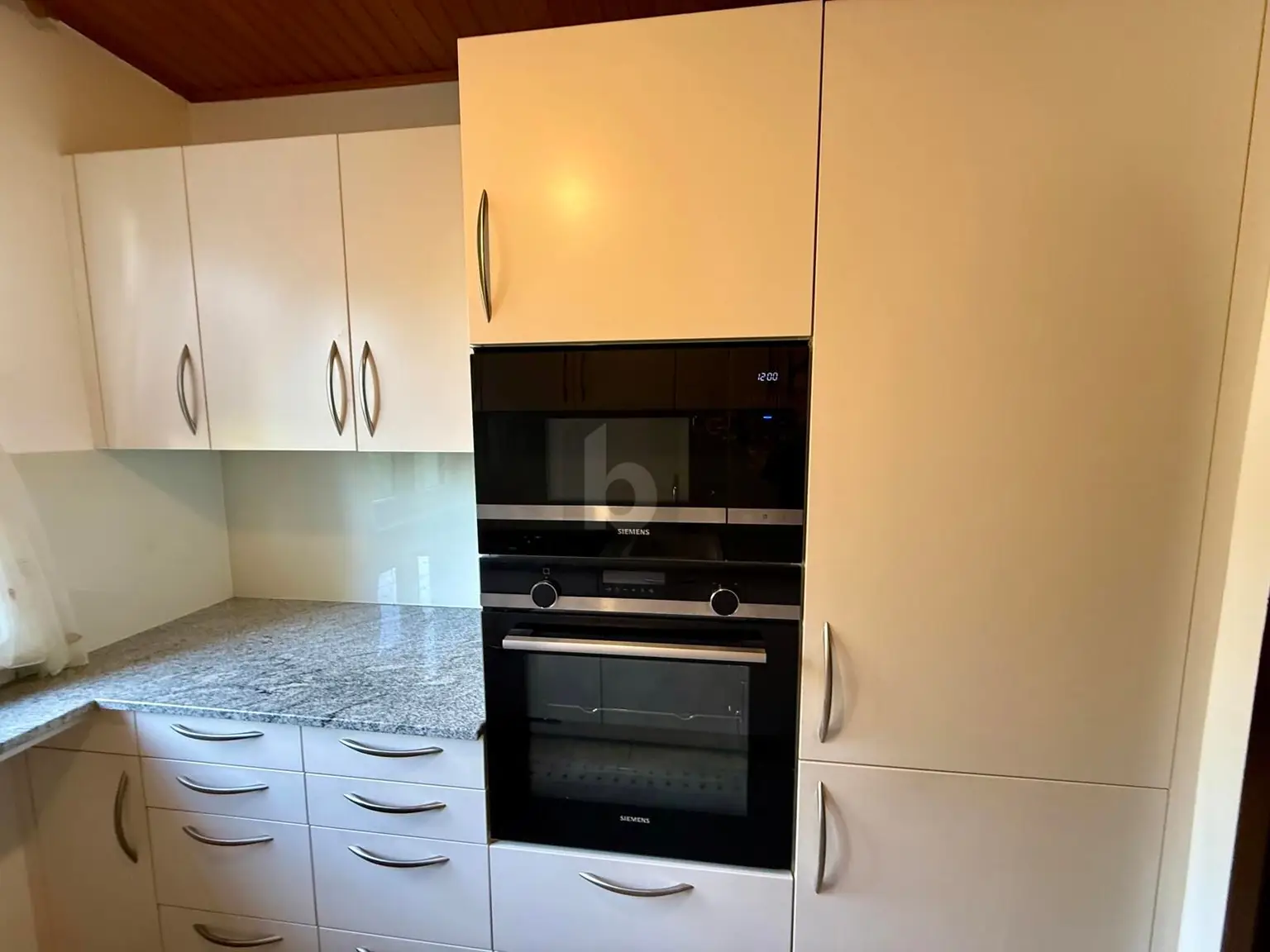 CHARMANTES WOHNEN MIT TOLLEM GARTEN!