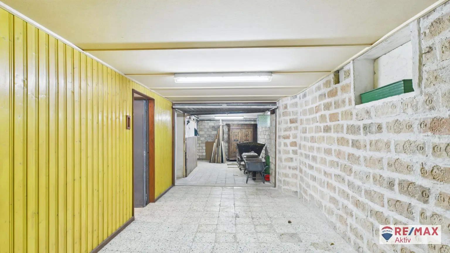 Einfamilienhaus mit großem Garten und viel Potential zur Erweiterung