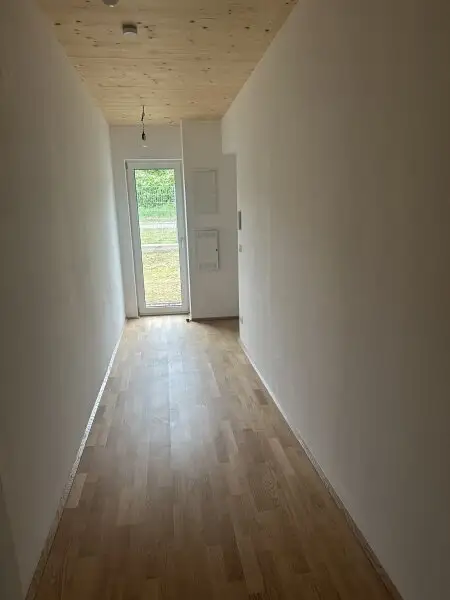 120 Meter zur U1 Oberlaa- Sonnige, barrierefreie Gartenwohnung mit Top U1 Anbindung- inkl. Küche