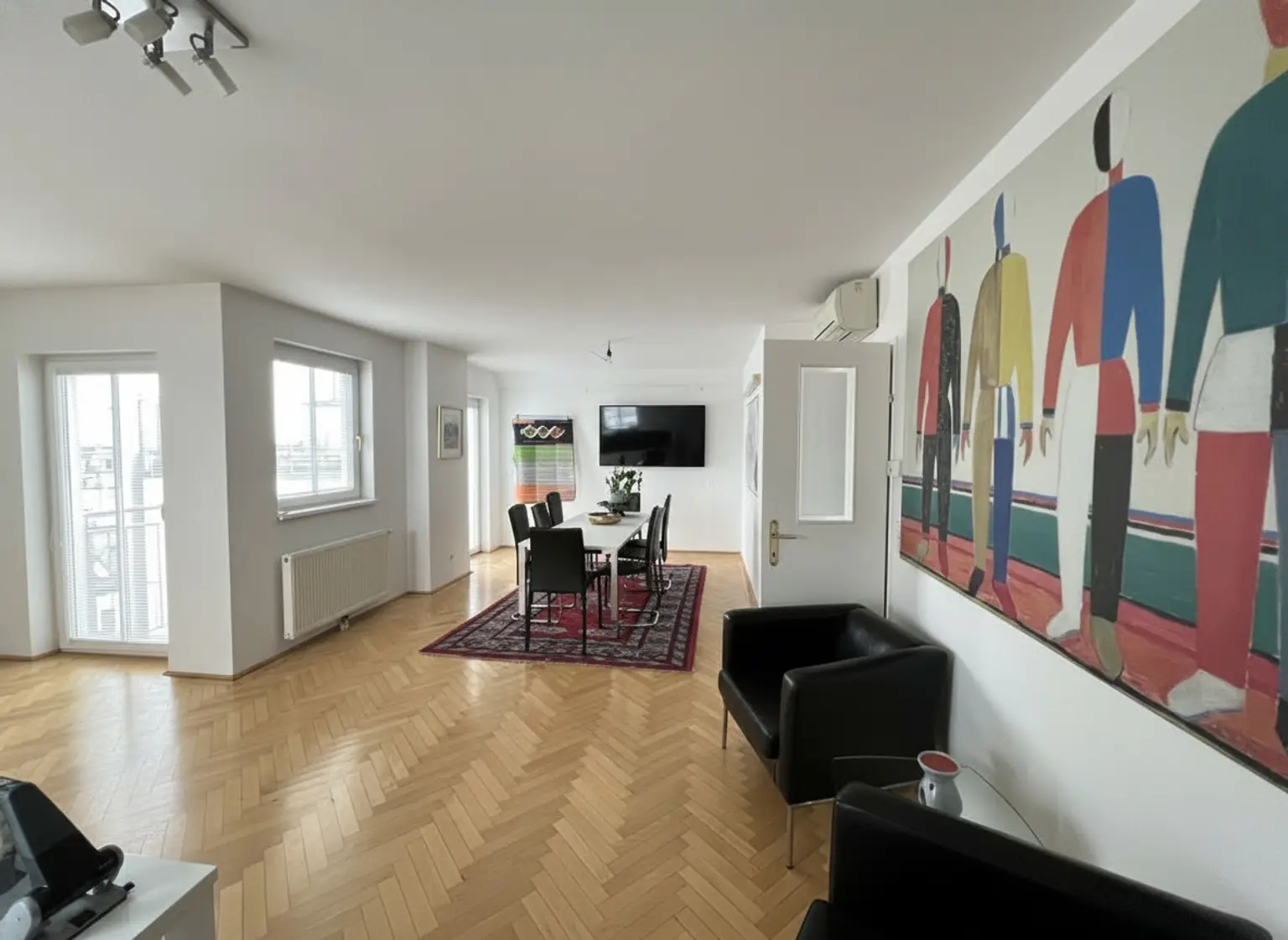 UNBEFRISTET: Klimatisierte, ruhige 3-Zimmer Wohnung mit Terrasse und Blick über die Dächer Wiens