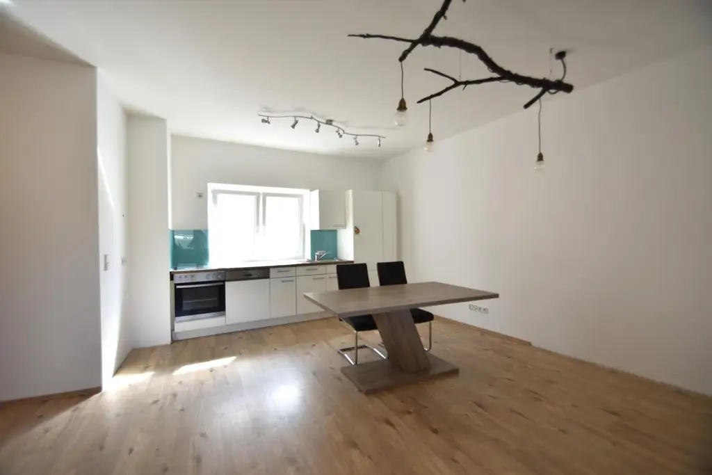 Modern sanierte 2-Zimmer Wohnung im Ortszentrum