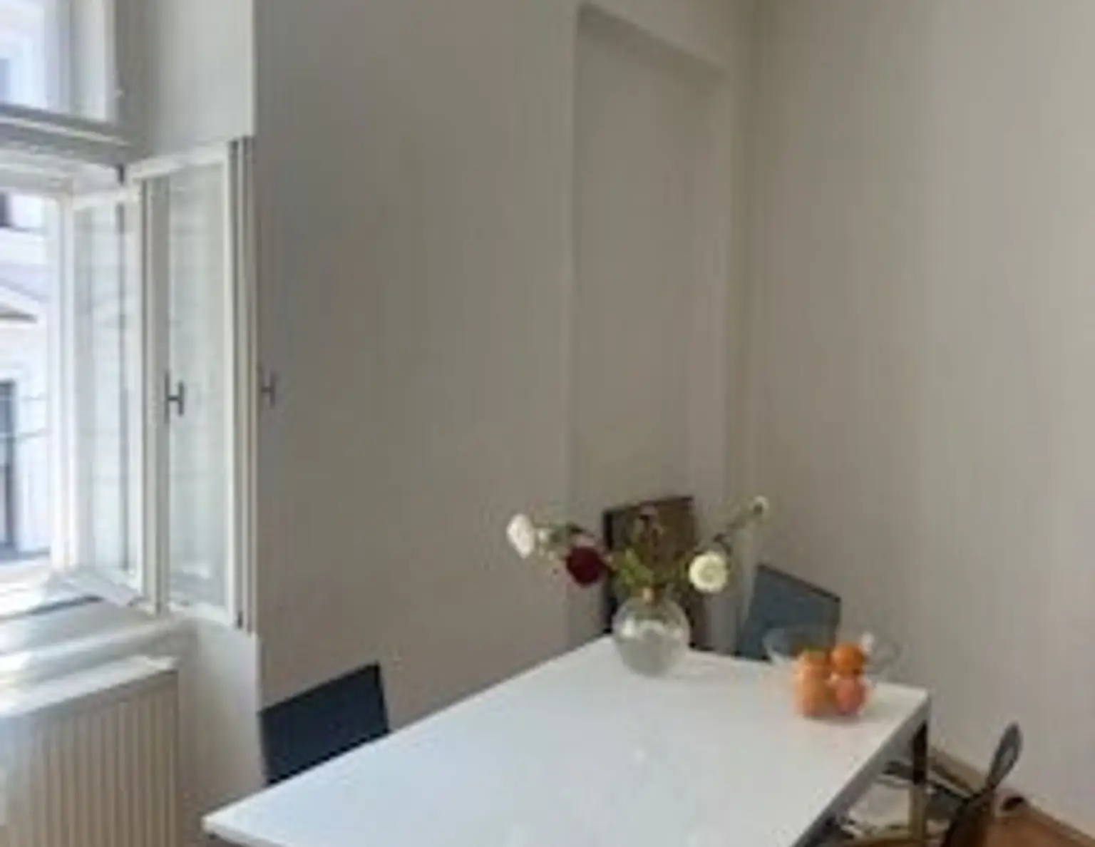 Stilvolles Wohnen: Altbauwohnung in Zentraler Lage, gepflegt und lichtdurchflutet- Ihr neues Zuhause wartet!
