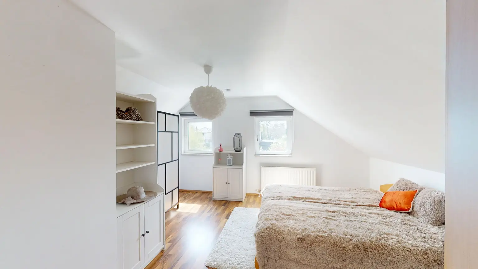 Einfamilienhaus mit großem Garten und Badezugang bei Groß-Enzersdorf