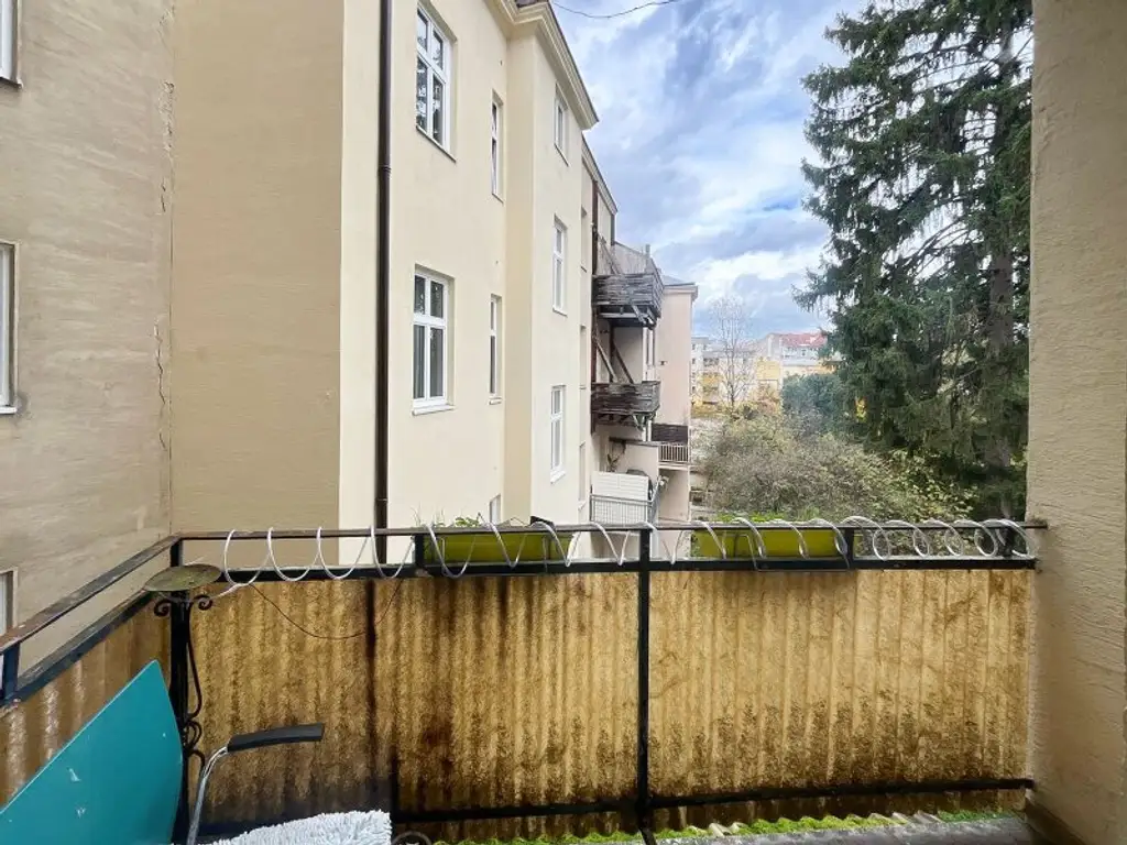 Stilvolle 4-Zimmer Wohnung mit Balkon im Herzen von Linz zu kaufen - Nähe Kapuzinerkirche