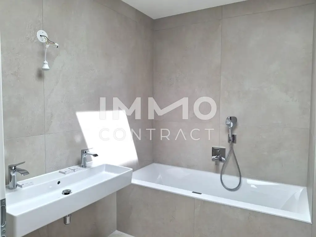 5-Zimmer-Penthouse mit zwei Terrassen – eigener Lift, Nähe zur U-Bahn