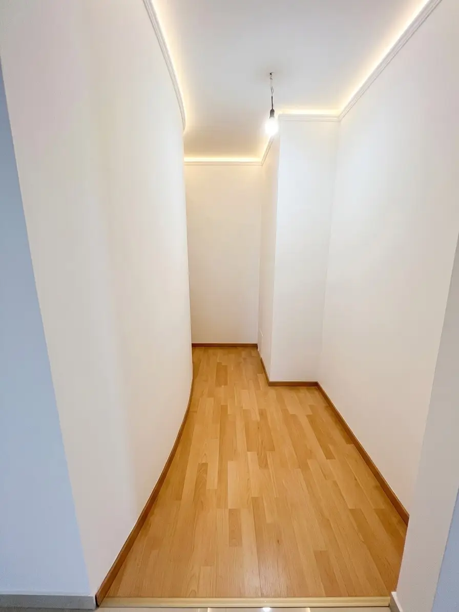 UNBEFRISTET: Moderne 2-Zimmer-Wohnung in Botschaftsviertel