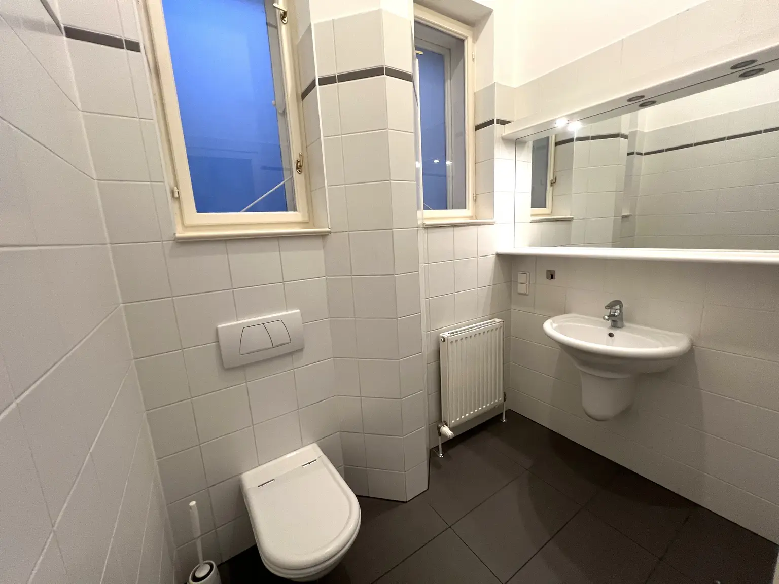 Prunkvolle 6-Zimmer Wohnung im repräsentativen Haus / Impressive 6-room-apartment in a representative building