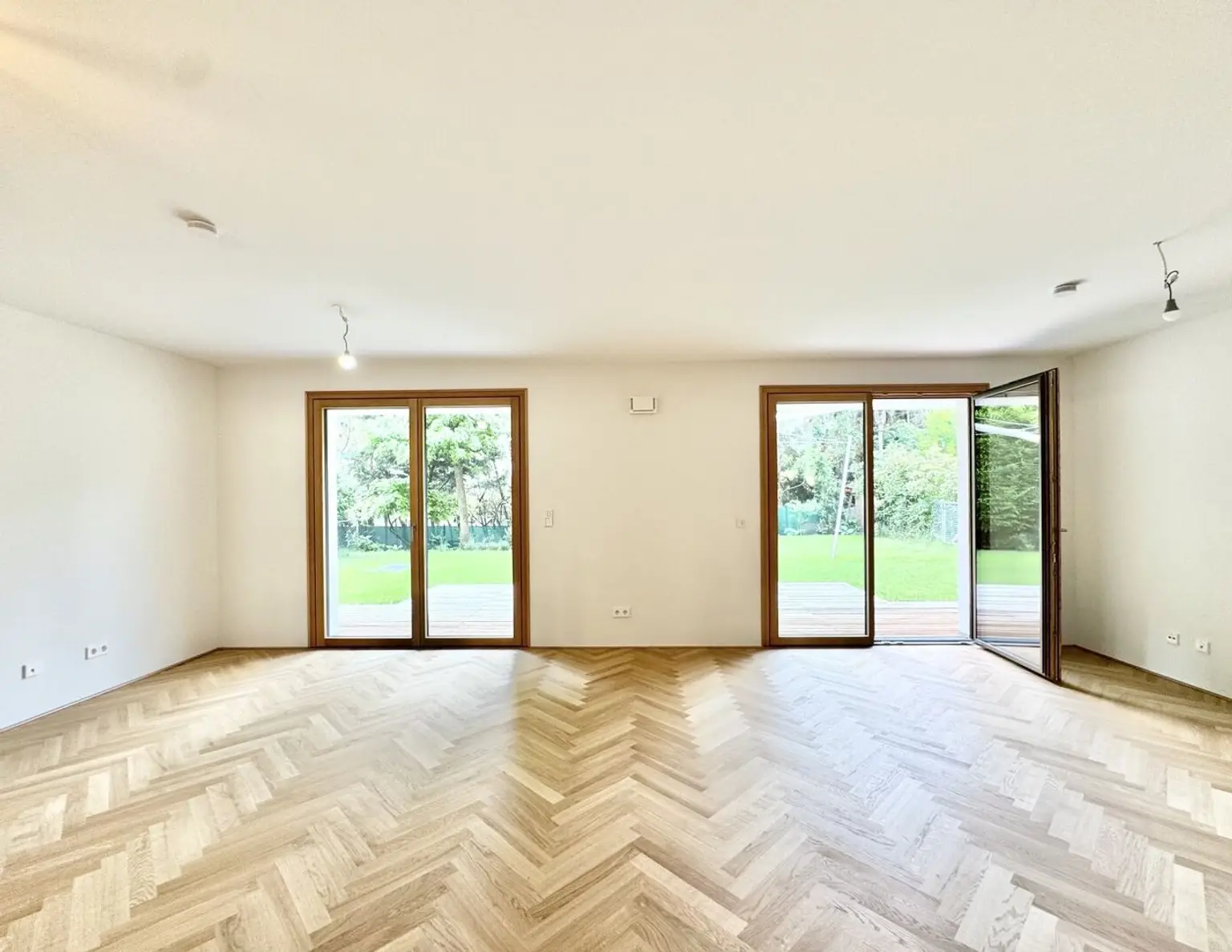 ANLAGE MIT HÖCHSTER QUALITÄT | HELLE 3-ZIMMER GARTENWOHNUNG | ERSTBEZUGSQUALITÄT