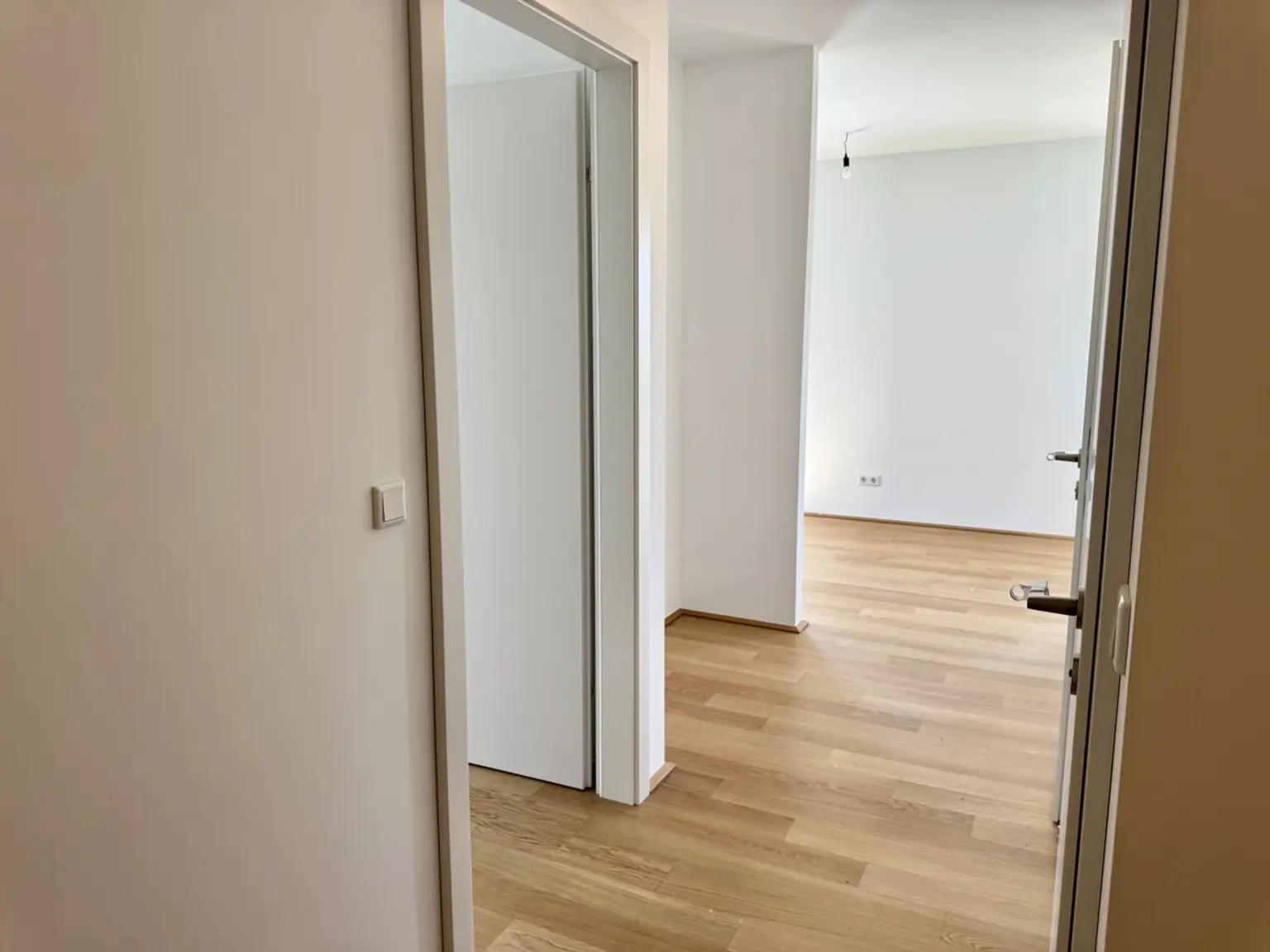 NEU! Provisionsfrei: Erstbezug in Top Lage (U1 Leopoldau in der Nähe) - 2 Zimmer von der Sonne geküsst
