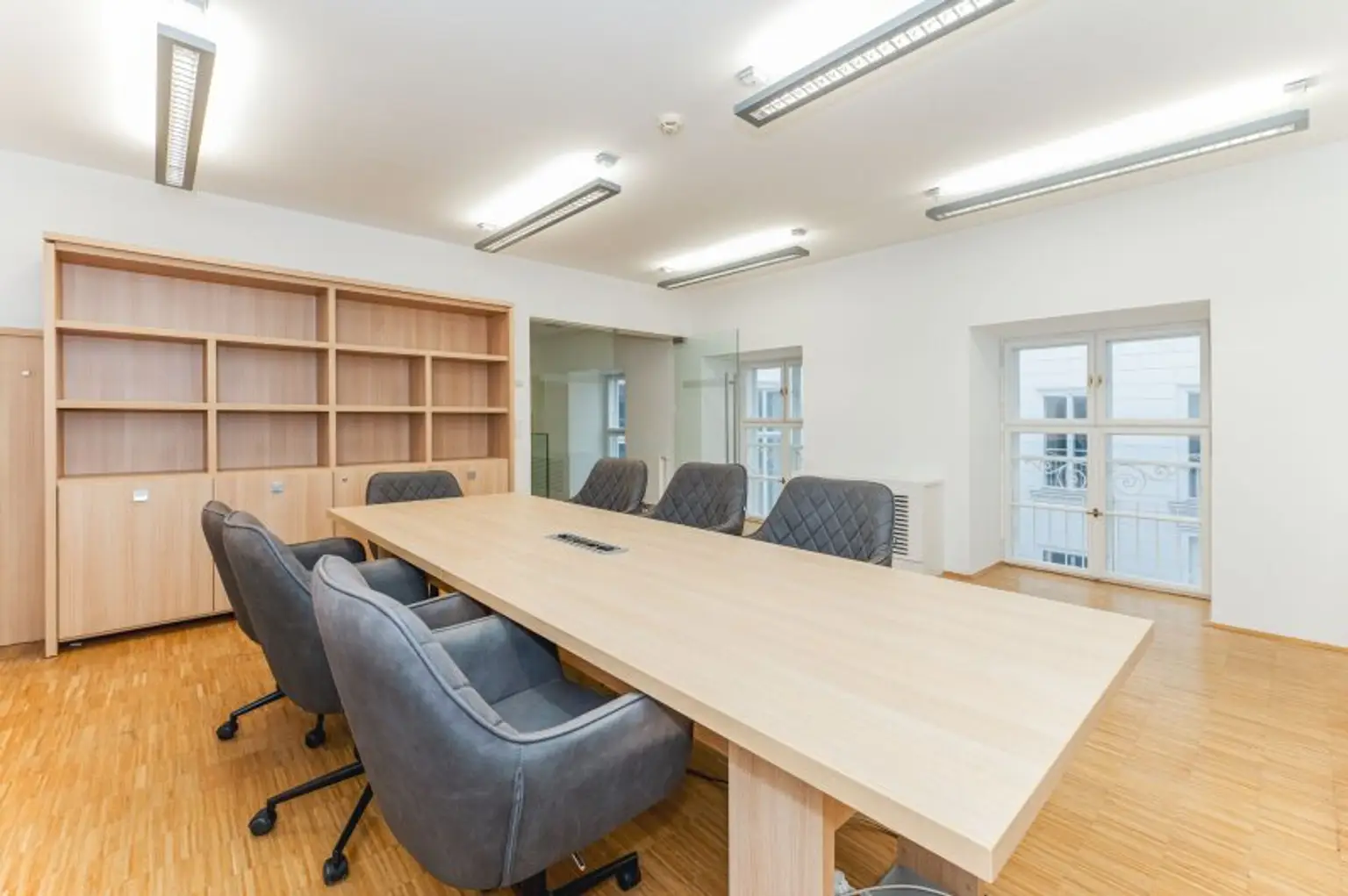 Stilvolle Eleganz im Herzen des Botschaftsviertels