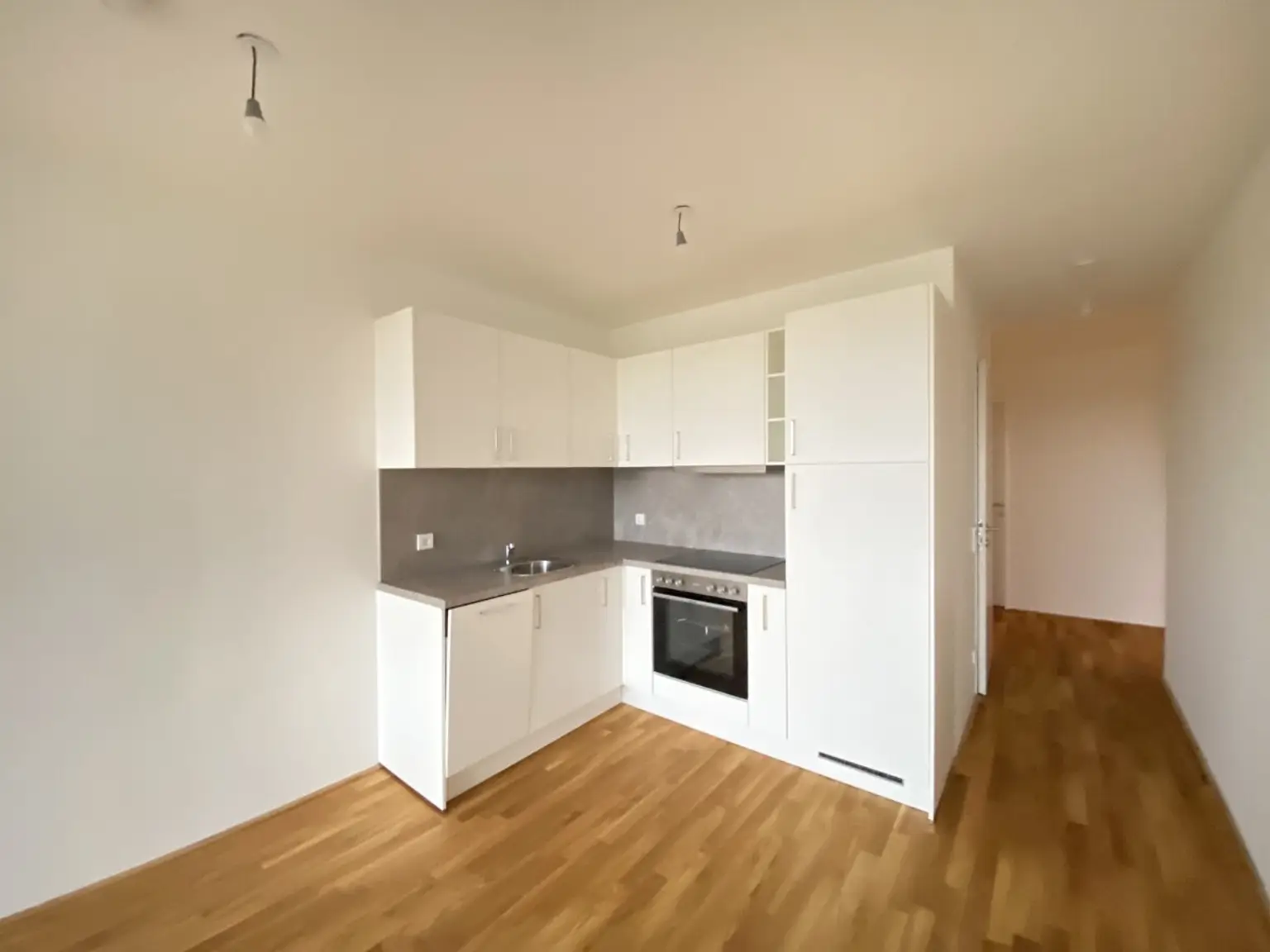 ERSTBEZUG Top Wohnung U3 2 Zimmer + Loggia - 1 bedroom apartment + loggia U3  +  TG Parkplatz