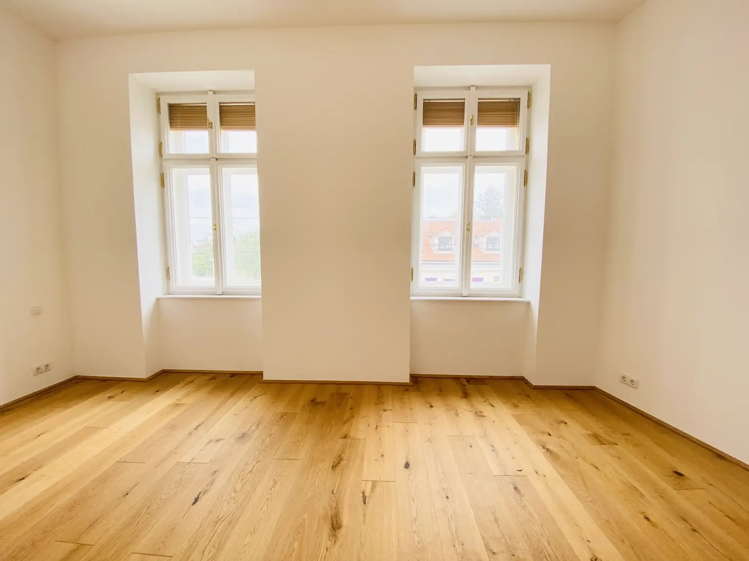 Erstbezug nach Sanierung - mit hofseitiger Terrasse