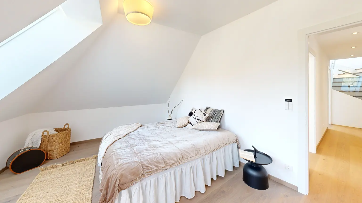 ZUR SCHÖNEN AGNES – Erstbezug: Großzügige 5-Zimmer-Dachgeschoss-Maisonette mit Dachterrasse in Sievering // PROVISIONSFREI