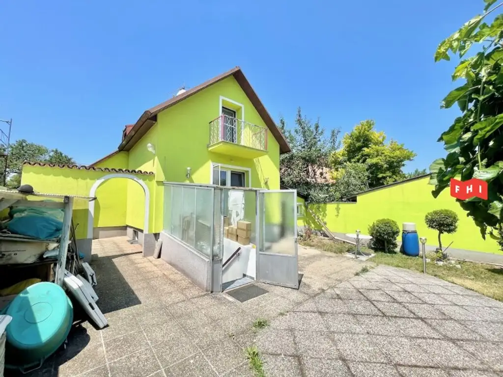 Erweiterbares 4 Zimmer Einfamilienhaus mit Garage, Pool & Gartenhaus