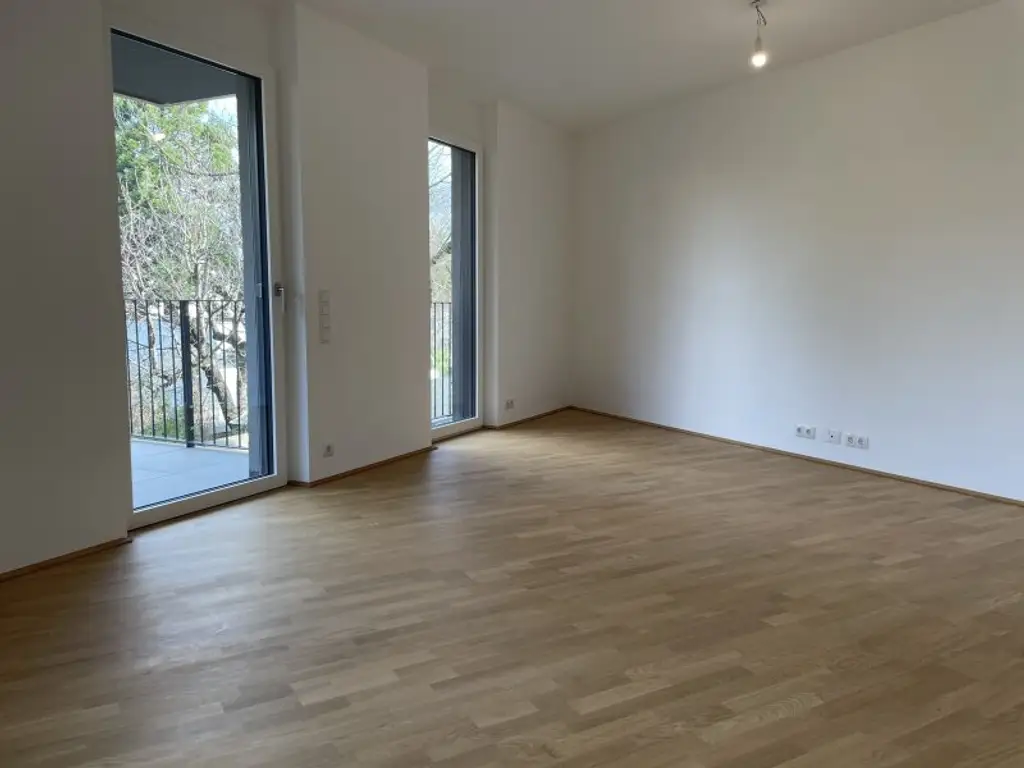 Exklusive 2-Zimmer Wohnung mit lichtdurchflutetem Wohnzimmer in absoluter Ruhelage - jetzt Anfragen!