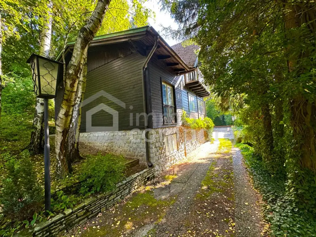 Uriges Landhaus - Traumlage - plus  Pool - Grundfläche 1.594 m² - Renovierung und Schönheitsreparaturen sind erforderlich, dennoch sofort beziehbar!