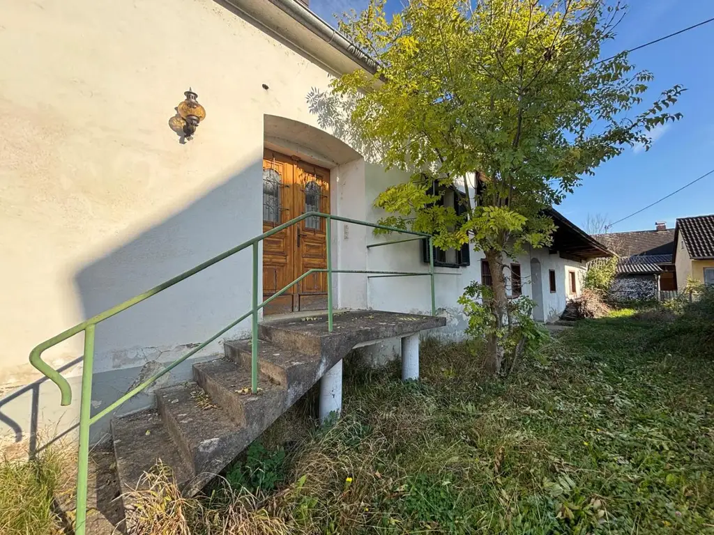 Altbau-Charme mit schönem Grundstück und viel Potenzial