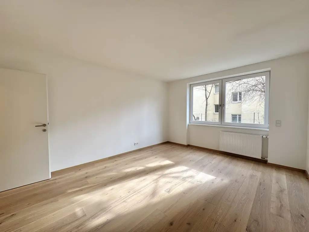 Herbstaktion: AM HAIN - südwestlicher DG-Wohntraum mit enormer Wohnfläche & 2 Balkonen im 19. Bezirk