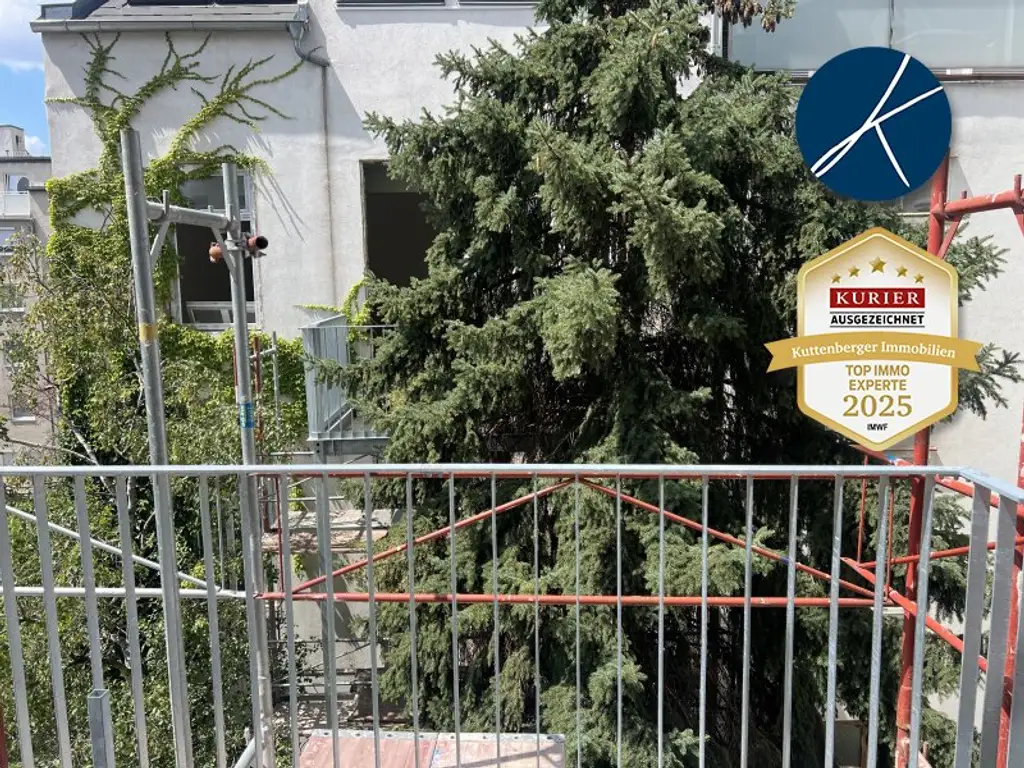 Lieber Erstbezug mit eigenem Balkon über den Gang