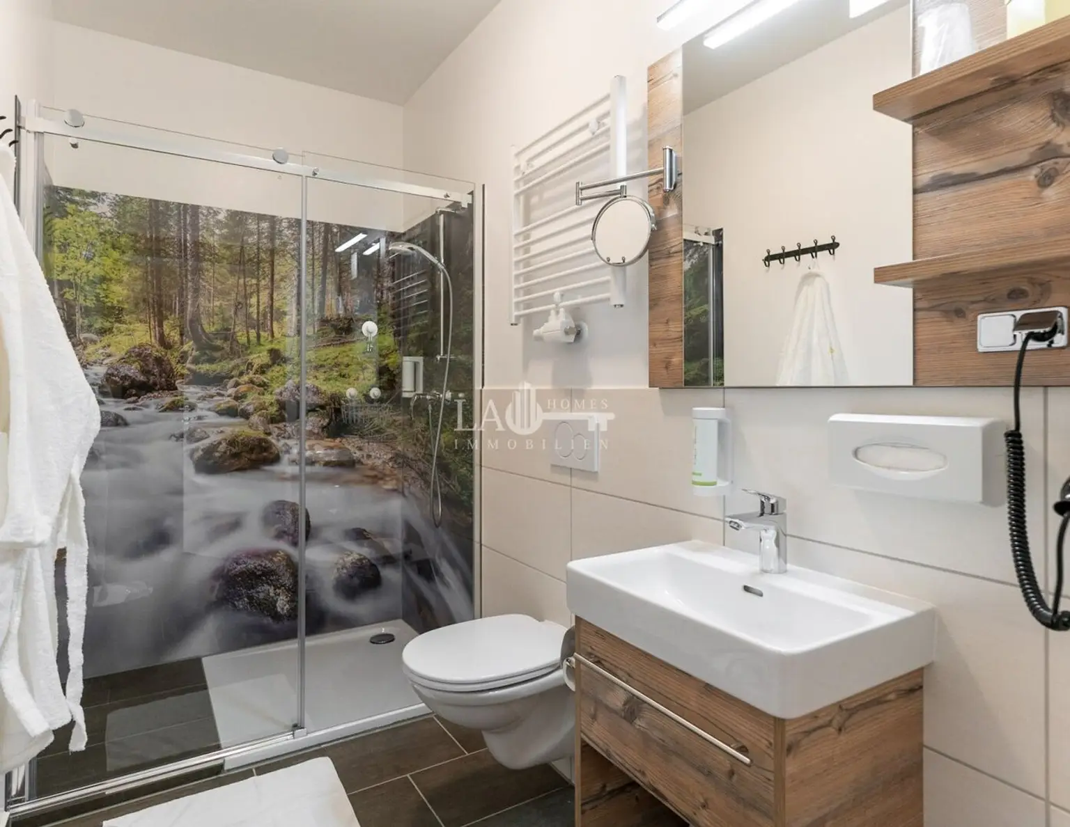 TOP 32 8+(2) APARTMENT MIT SEHR GUTER WINTER UND SOMMER SAISON!