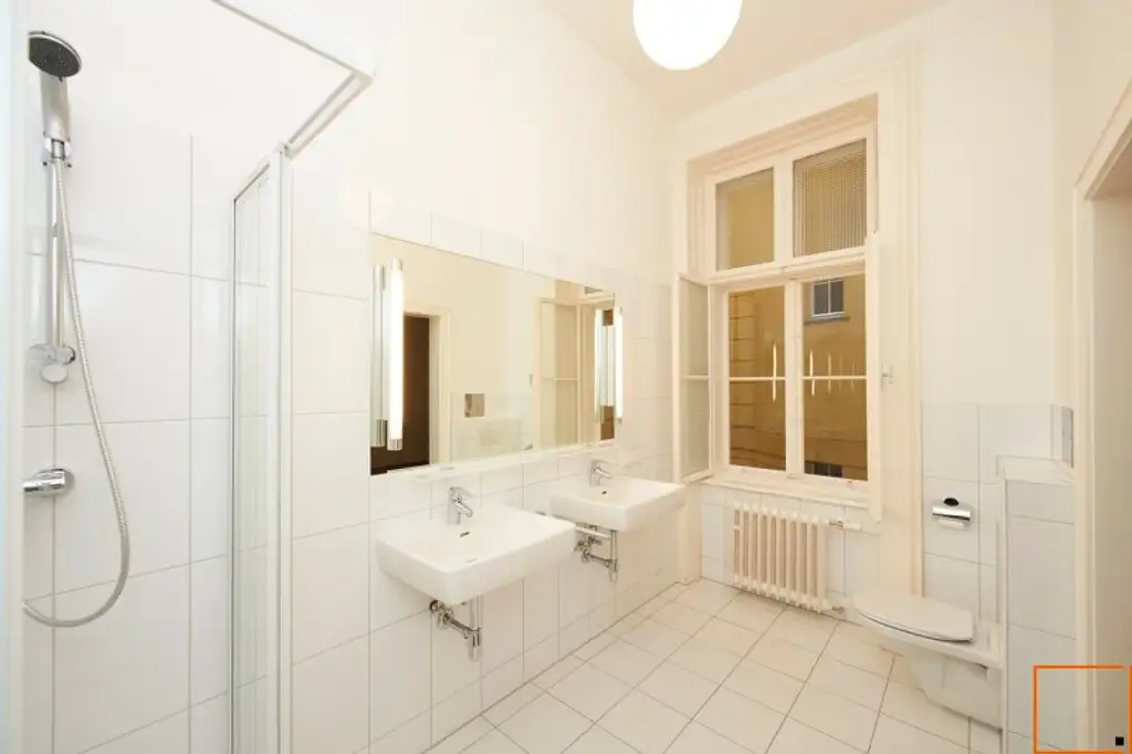 Repräsentative Palaiswohnung beim Theresianum
