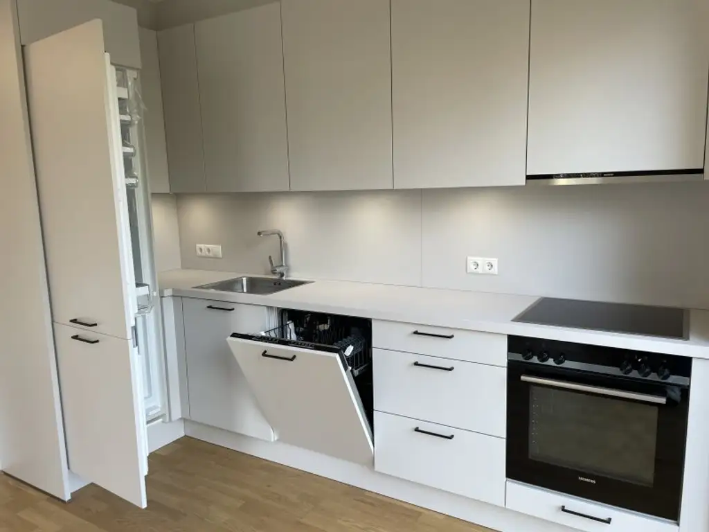 Exklusive 2-Zimmer Wohnung mit lichtdurchflutetem Wohnzimmer in absoluter Ruhelage - jetzt Anfragen!