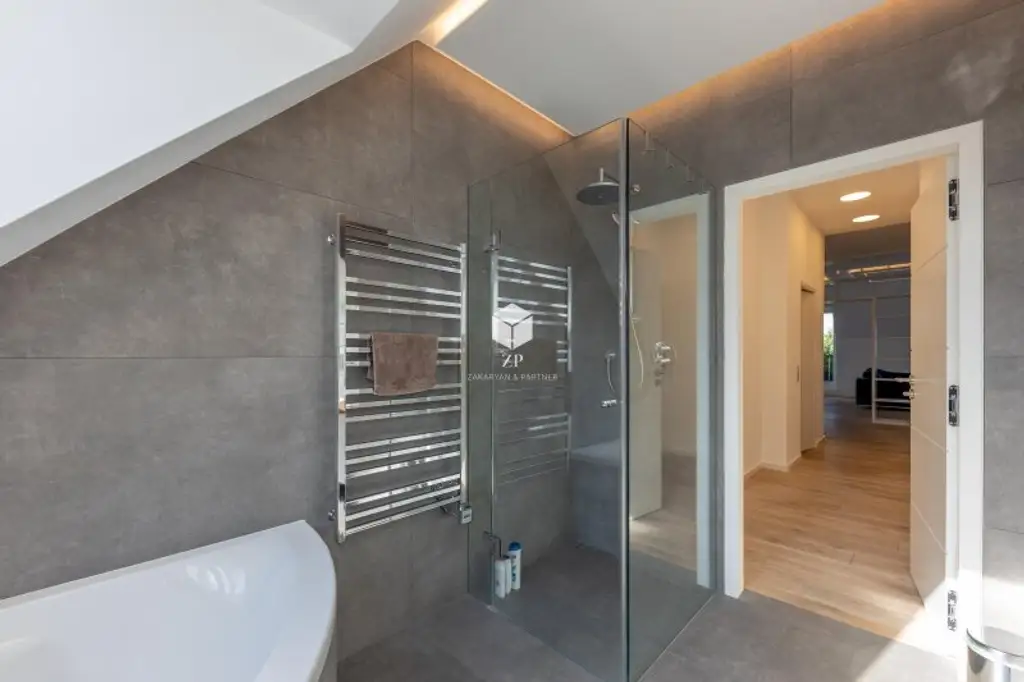 Luxuslage Schafberg: Einmalige Luxus-Maisonette mit Dachterrasse! Weitblick zum Verlieben!