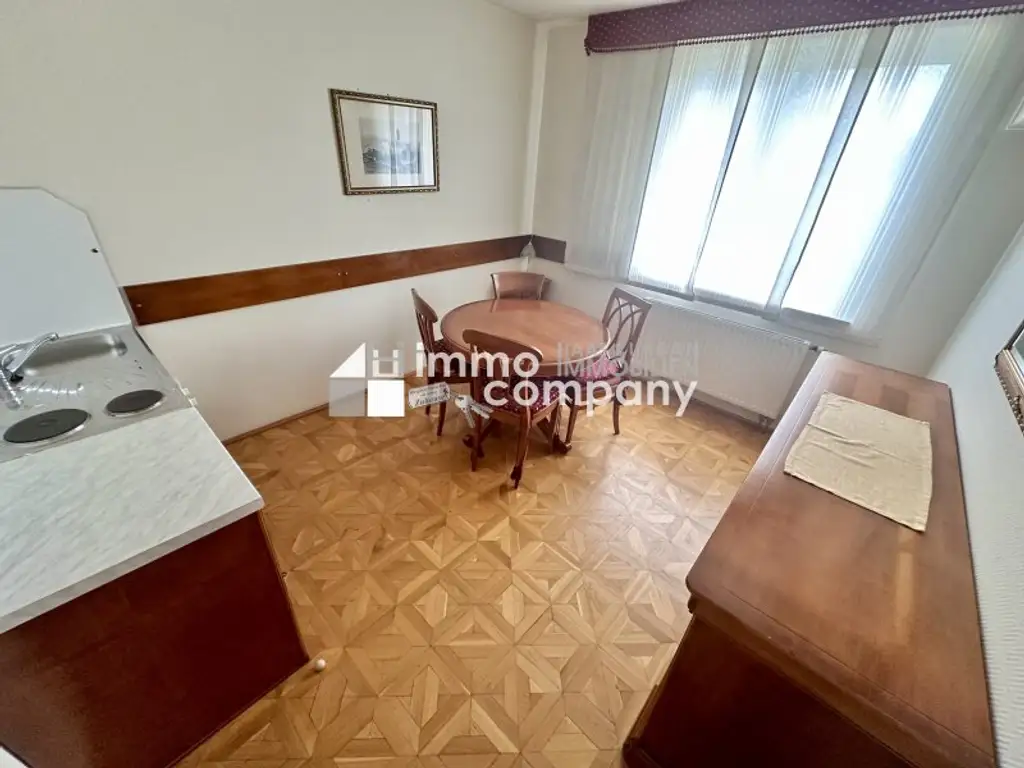Gemütliche Wohnung in Lassee: 39m² mit Stadtblick, Einbauküche und Parkplatz!