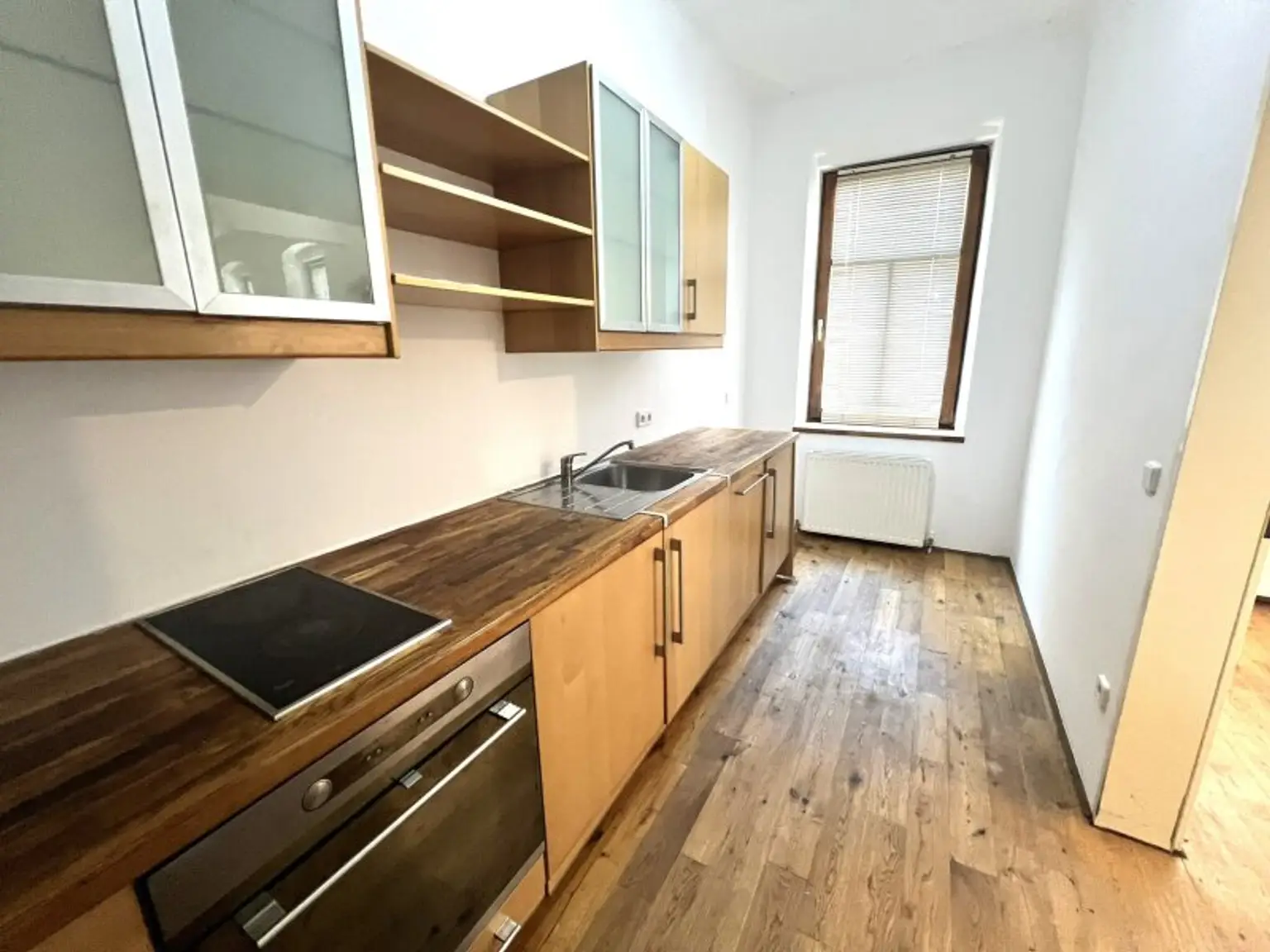 Großzügige 3-Zimmer-Praxis oder Büro mit Gartenterrasse in Wien 12 - Hetzendorf inkl. Gartenterrasse - barrierefrei(!)