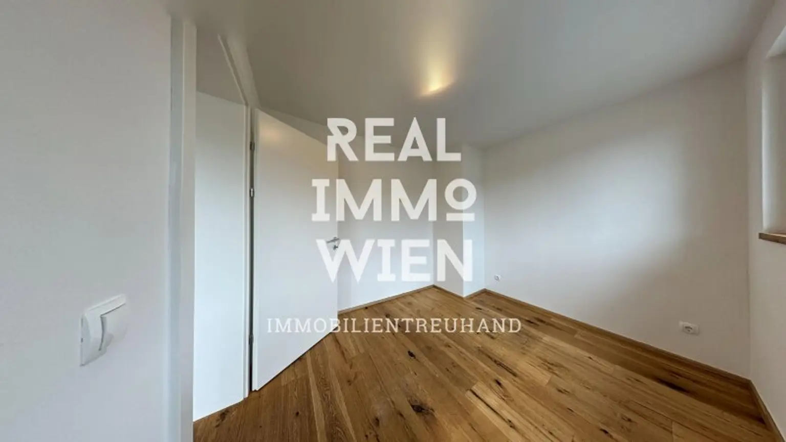 23. Bezirk!!! Zur Vermietung gelangt eine schöne Wohnung mit Terrasse!! 360° Grad Besichtigung!! Nähe U6 PERFEKTASTRAẞE!!