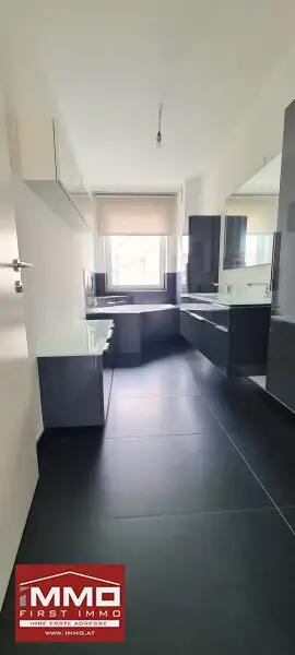 ***PENTHOUSE IM ZENTRUM VON KORNEUBURG MIT EINZIGARTIGER DACHTERRASSE UND 2 KFZ-STELLPLÄTZEN***